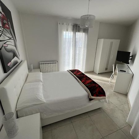 Casa Vacanze Le Tre Scimmiette Paterno  Bagian luar foto
